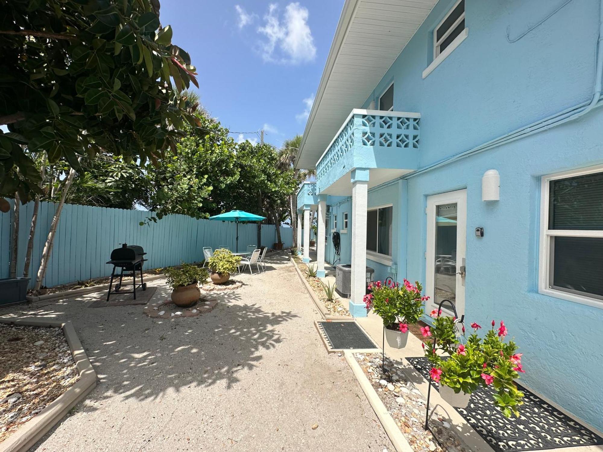Pearl Beach Inn Englewood Exteriör bild