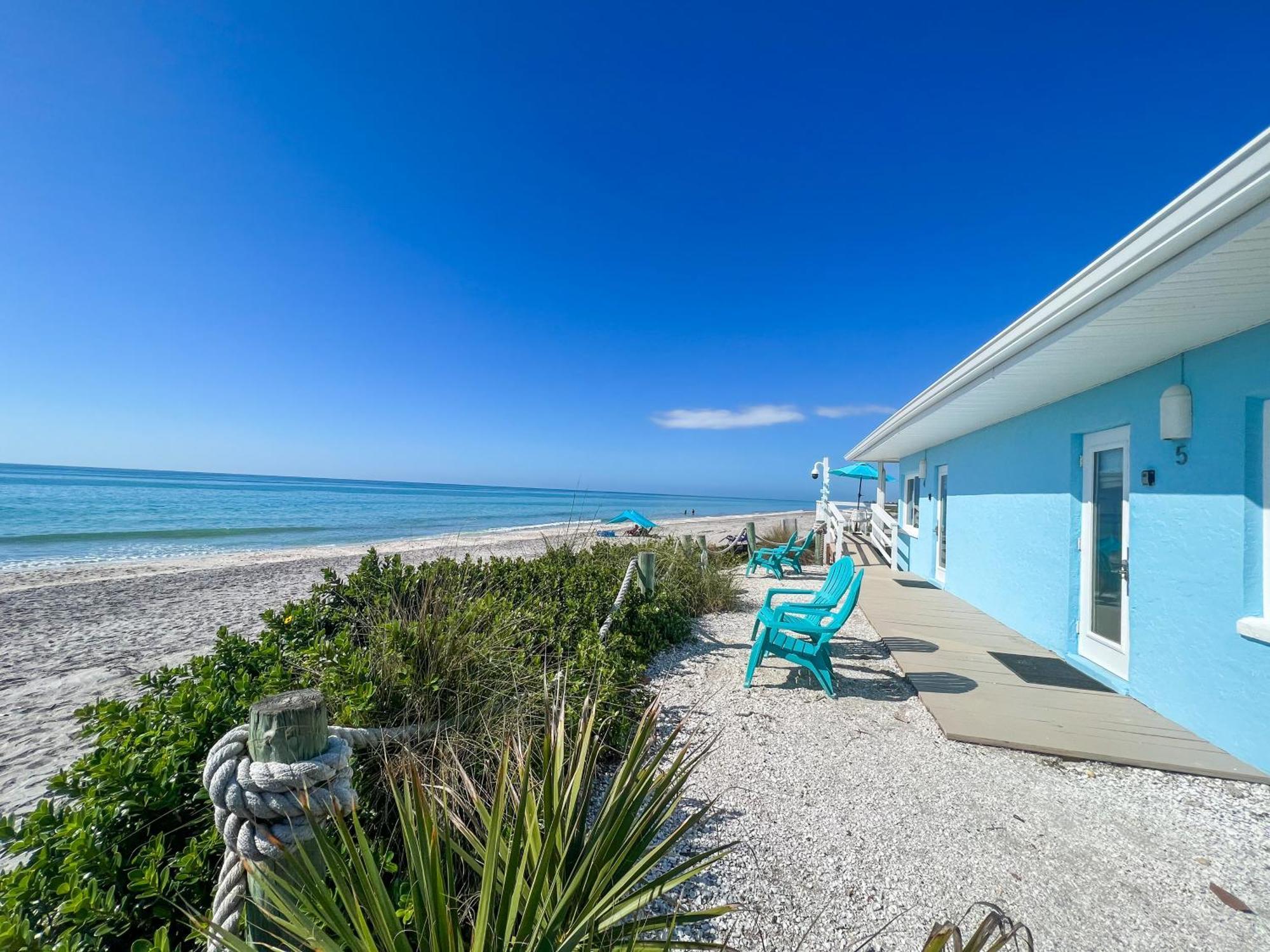 Pearl Beach Inn Englewood Exteriör bild